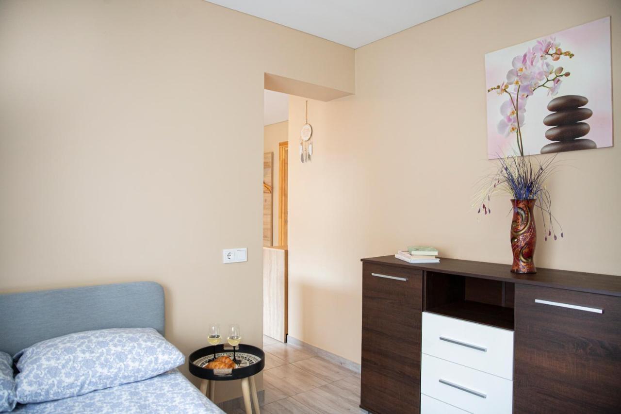 Chill&Go Apartment คอนัส ภายนอก รูปภาพ